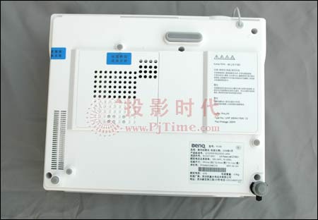 點(diǎn)擊放大,明基(BENQ)W100投影機(jī)外觀和配件