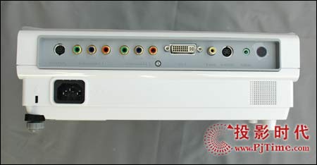 明基(BENQ)W100投影機(jī)外觀和配件