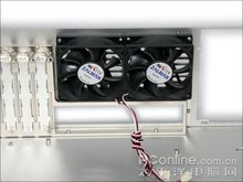 Zalman HD160XT plus背面風(fēng)扇