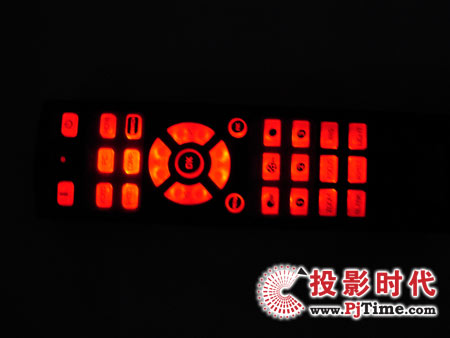 示創(chuàng)cinetron HD-900 LCOS家用投影機按鍵和遙控器