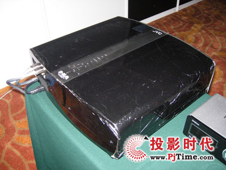 DLAHD100