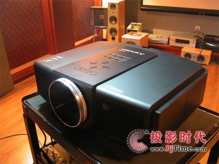 三菱HC3700家用投影機