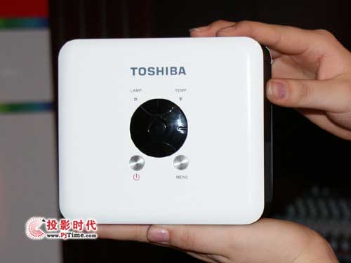 東芝TDP-F10微型投影機(jī)