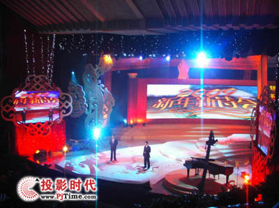 CCTV2009新年新詩(shī)會(huì)采用金立翔300平彩屏