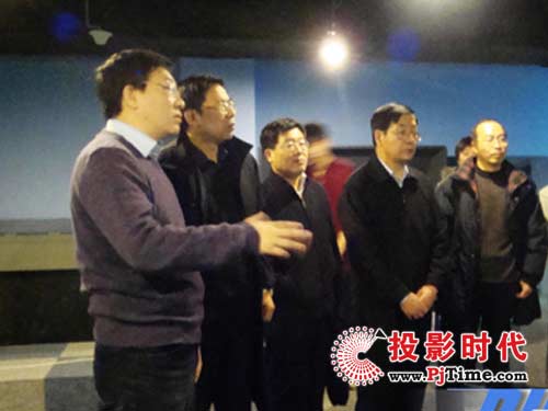 物理學(xué)院領(lǐng)導(dǎo)走訪企業(yè)大力促進(jìn)畢業(yè)生就業(yè)