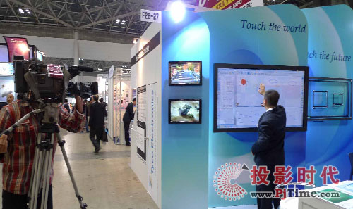 �R���ٴ������ИI(y��)ʢ��(hu��) �� FINETECH JAPAN 2010չ