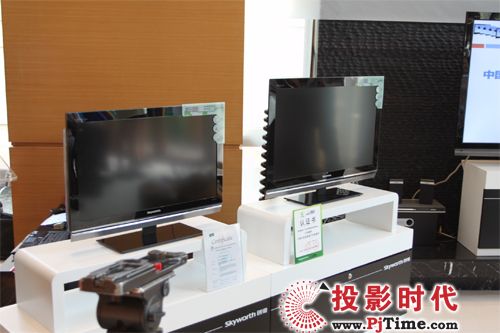 E16ϵsLED