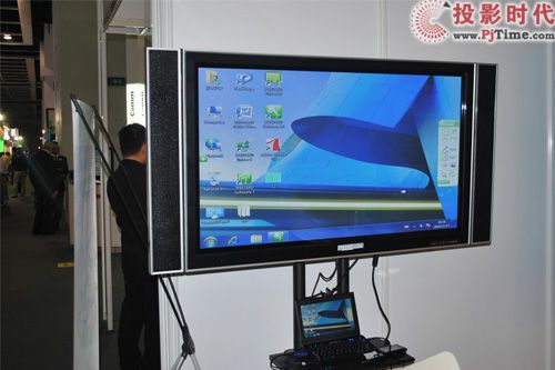 巨龍科教在港展出新型電子白板與觸摸顯示器