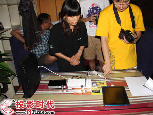 麗訊Qumi Q2