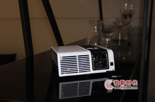 功能全面 酷樂視X1+微型投影儀的各種應(yīng)用