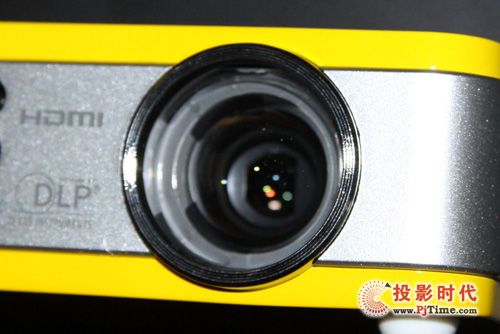 麗訊QUMI Q5鏡頭