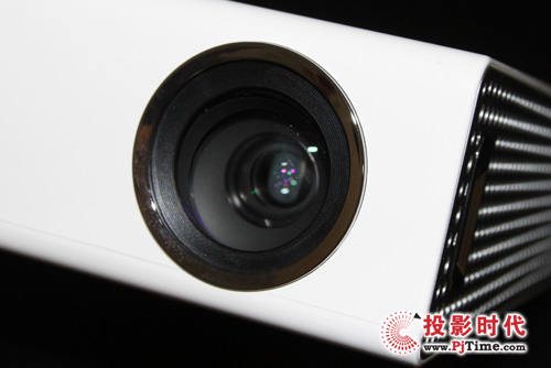 LG PA75C鏡頭