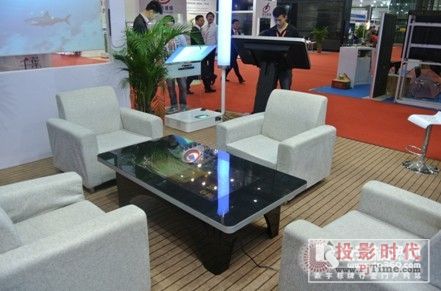 CES2013 ӳ䔵(sh)֘ИI(y)c,Ϣ@ʾϵy(tng),ýwϢl(f)ϵy(tng),(sh)֘,(sh)ָʾdigital signage