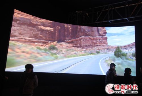 InfoComm 2013���Ϳ����ܻ�ȫ��ͶӰϵ�y(t��ng)�@�����ǻۡ�