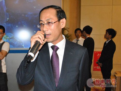 豐信達總經理黃澤武先生接受投影時代網采訪