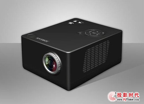 全球首臺(tái)單光源3D投影機(jī)