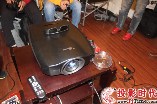 外觀全黑復合材質(zhì) 顯得更有型