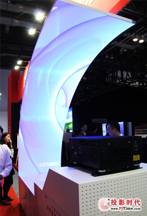 視覺盛宴 巴可全線投影機(jī)產(chǎn)品亮相InfoComm 2014