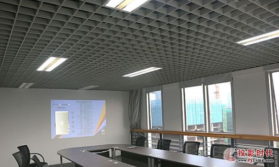 同亮度最小、同尺寸最亮——激光微型投影