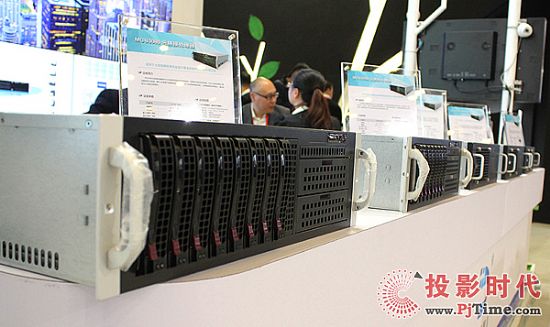 德普視訊Infocomm快報(bào)-從陌生到熟悉的MCS云拼接