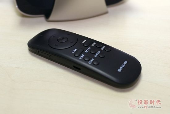 戴個(gè)VR眼鏡，會(huì)讓自己看上去像個(gè)傻子嗎？