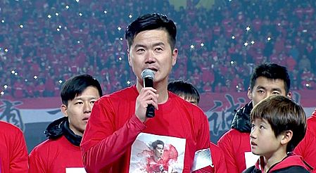 退役不“退場” TCL攜肇俊哲續(xù)寫足球精神佳話