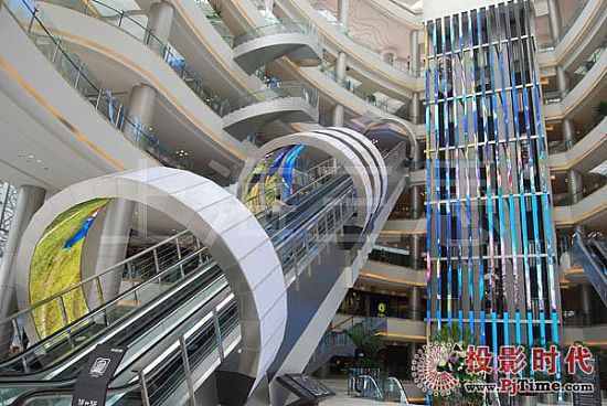 美凱龍2050暢想館環(huán)形創(chuàng)意顯示屏