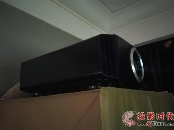 上海SIAV展：多家代理商重磅展示JVC原生4K投影機