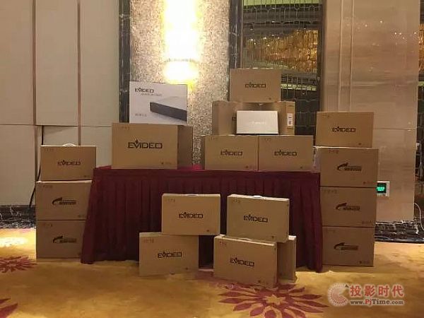 星網(wǎng)視易多唱新品燃爆上海，引領(lǐng)行業(yè)市場(chǎng)新標(biāo)桿