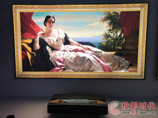 極米發(fā)布全球首款120英寸4K雙色激光無屏電視T1