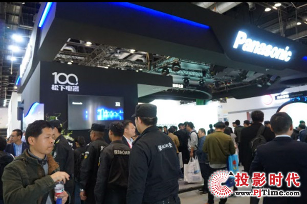 松下多款應(yīng)用不同行業(yè)激光投影機(jī)亮相IFC2018