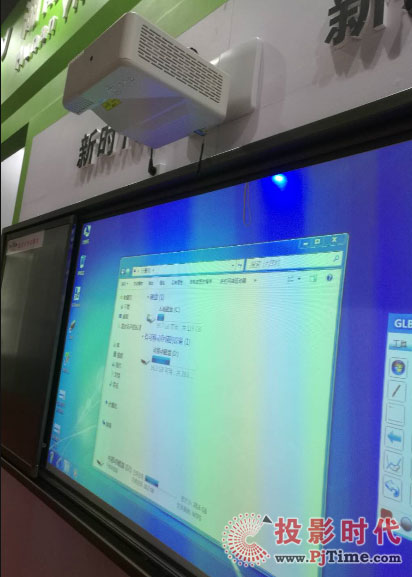 庫(kù)帕“智慧課堂”教學(xué)利器亮相2018教育裝備展