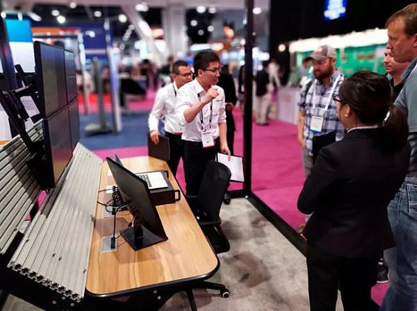 Nova(yu)|(zh)LEDƮa(chn)Ʒ@G(gu)Infocomm