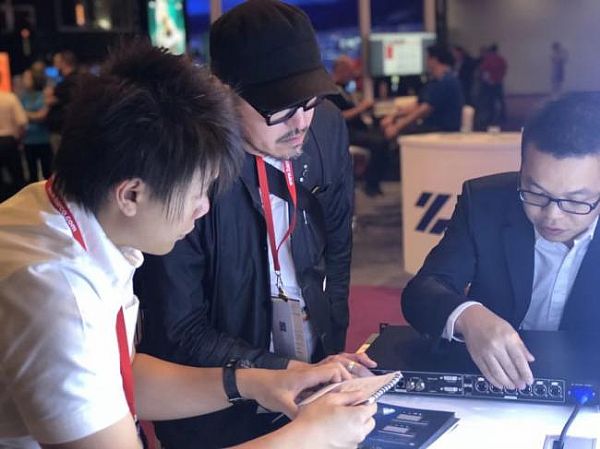Nova(yu)|(zh)LEDƮa(chn)Ʒ@G(gu)Infocomm