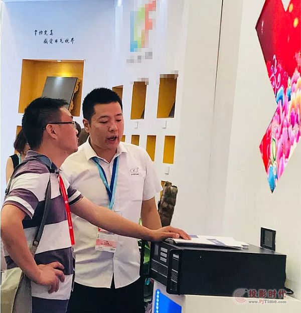 F(xin)(chng)ֱ|Pҕ_(d)չϺ LED China 2018