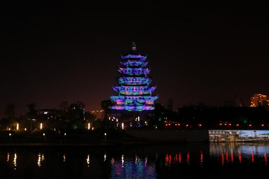 遂寧燈光秀——“祈福靈泉 結(jié)緣仁里”