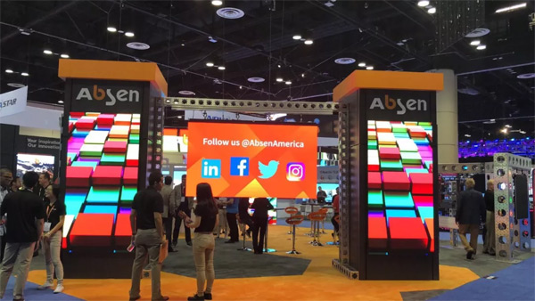 InfoComm USAɭrAVex߇x