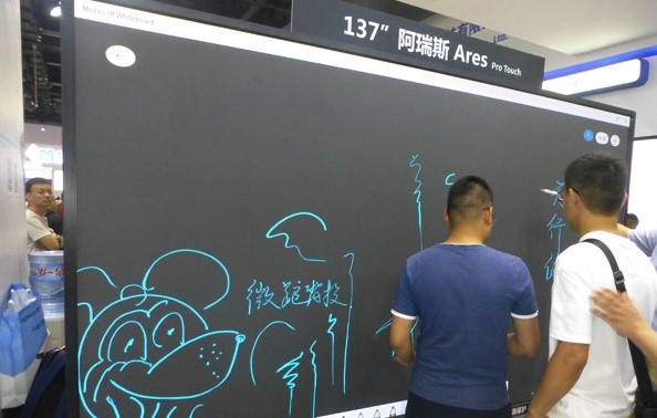 微距背投阿瑞斯Pro脫穎而出，全“屏”實力說話