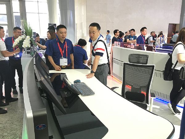 InfoComm China 2019 M(jn)Еr(sh)|ÎI(lng)̽ǻ֮