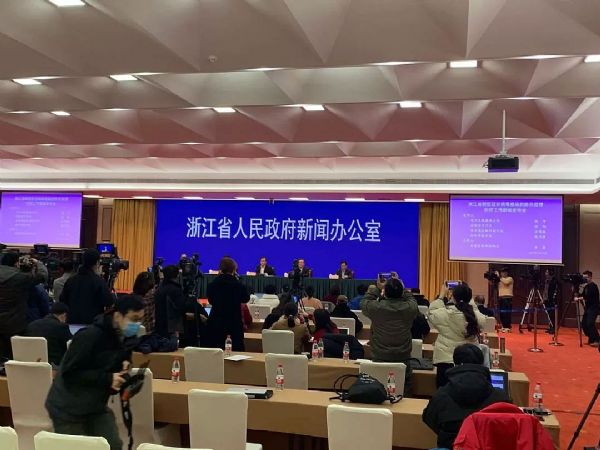 疫情之下，艾比森點(diǎn)亮世界，真實(shí)還原大愛(ài)
