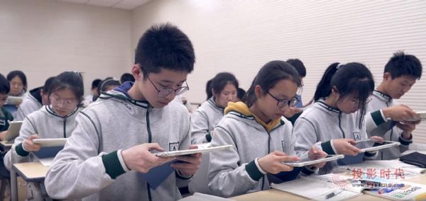 平板覆蓋74個班級，活躍度超90%，這所學(xué)校這樣高效推動智慧課堂