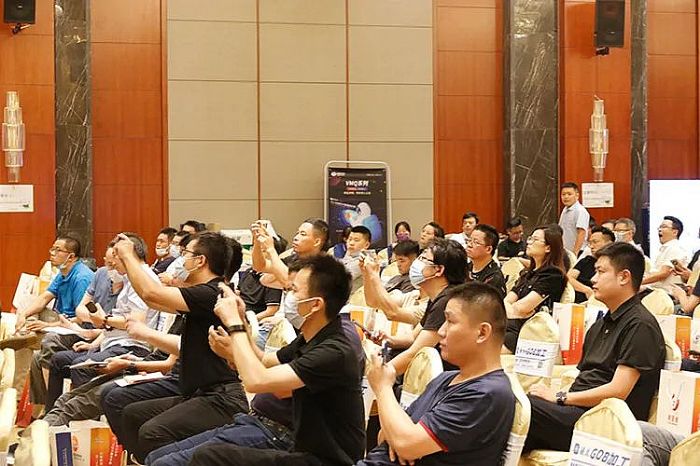 協(xié)作賦能 | 聯(lián)建光電以創(chuàng)新LED顯示方案及產(chǎn)品亮相兩城
