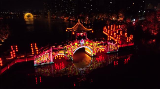 今年過年啥最火？巴可光影為新春注入無窮年味