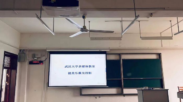 ҕ(l)4KͶӰC(j)߽չ@ʾg(sh)(zhn)λδ(li)