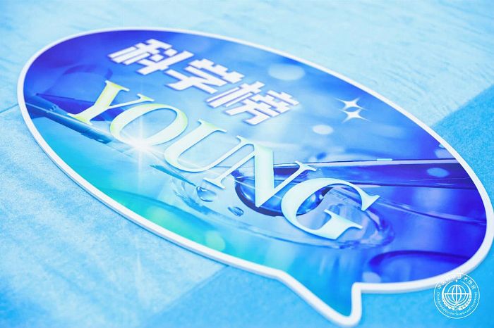 ƌW(xu)YOUNGacXC(j)ӿڵ֮̽·