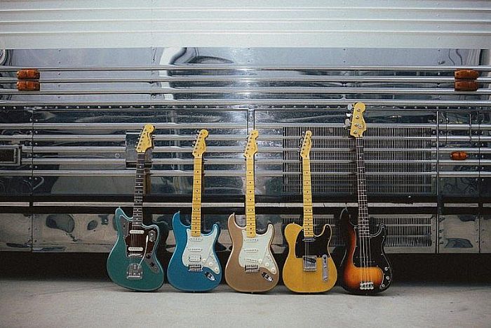 FENDERȫƳa(chn)(zhun)I(y)(jng)ϵںςС(chung)c(qing)